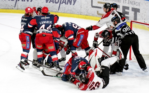 Photo hockey Ligue Magnus - Ligue Magnus - 1/2 Finale match 4 : Grenoble  vs Bordeaux - Grenoble pas au niveau!