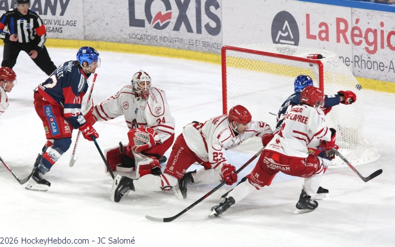 Photo hockey Ligue Magnus - Ligue Magnus - 1/4 de Finale - Match 2 : Grenoble  vs Brian�on  - Grenoble double la mise difficilement ! 