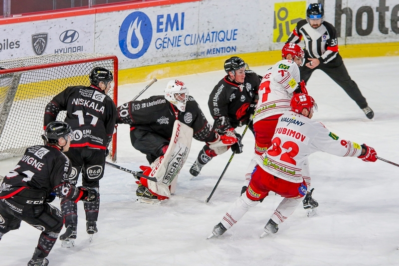 Photo hockey Ligue Magnus - Ligue Magnus - 1/4 de Finale - Match 4 : Amiens  vs Grenoble  - POFFS Magnus - Grenoble sort Amiens