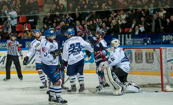 Photo hockey Ligue Magnus - Ligue Magnus : 11me journe : Grenoble  vs Brest  - Mi-figue, mi-raison