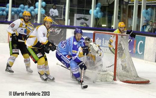 Photo hockey Ligue Magnus - Ligue Magnus : 12me journe : Villard-de-Lans vs Strasbourg  - Avec courage et la moustache!