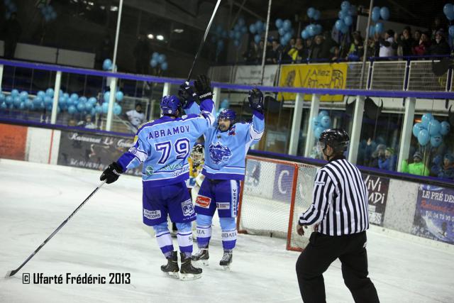 Photo hockey Ligue Magnus - Ligue Magnus : 12me journe : Villard-de-Lans vs Strasbourg  - Avec courage et la moustache!