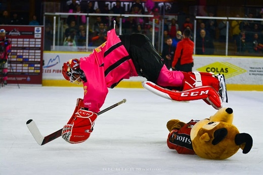 Photo hockey Ligue Magnus - Ligue Magnus : 13me journe : Chamonix  vs Gap  - Les Pionniers voient la vie en rose !