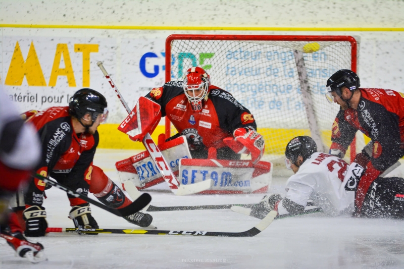 Photo hockey Ligue Magnus - Ligue Magnus : 17me journe : Chamonix  vs Bordeaux - Toute une histoire de pnalits