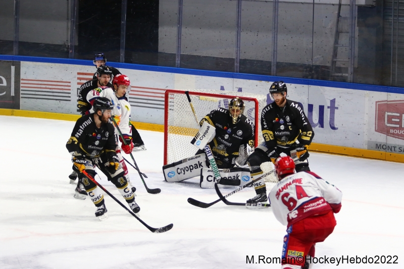 Photo hockey Ligue Magnus - Ligue Magnus : 18me journe : Rouen vs Grenoble  - LM : Rouen soffre le leader.