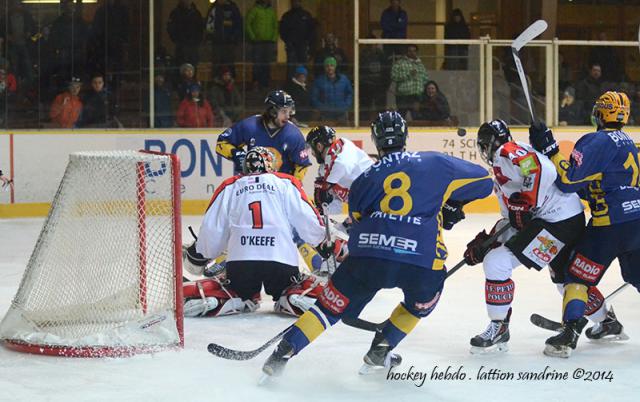Photo hockey Ligue Magnus - Ligue Magnus : 19me journe : Chamonix  vs Amiens  - Champagne pour les Gothiques !
