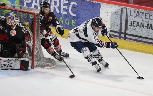 Photo hockey Ligue Magnus - Ligue Magnus : 1re journe : Amiens  vs Angers  - Les Ducs ont fini par avoir la peau des Gothiques