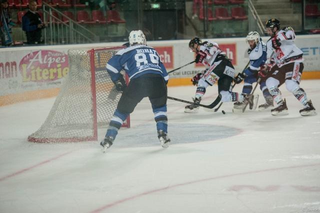 Photo hockey Ligue Magnus - Ligue Magnus : 1re journe : Gap  vs Amiens  - Les Rapaces au forceps ! 