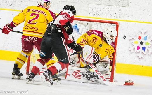 Photo hockey Ligue Magnus - Ligue Magnus : 20me journe : Chamonix / Morzine vs Dijon  - Mister OTdlivre encore les Pionniers (+vido)