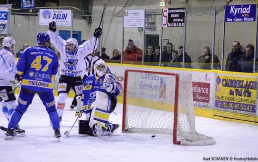 Photo hockey Ligue Magnus - Ligue Magnus : 22me journe : Dijon  vs Gap  - Et vole le Rapace !