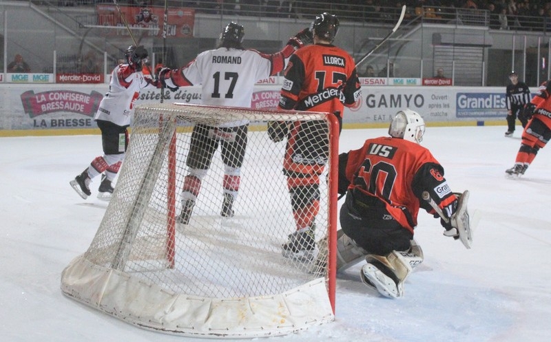 Photo hockey Ligue Magnus - Ligue Magnus : 24me journe : Epinal  vs Amiens  - Mauvaise passe pour pinal