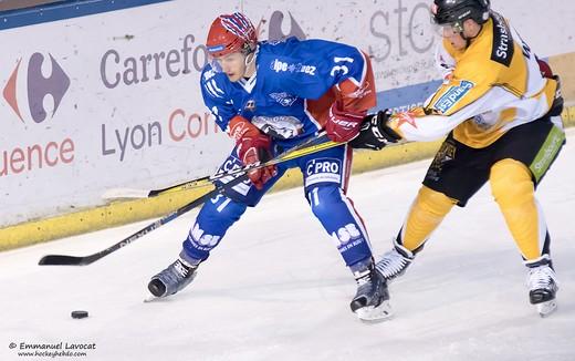 Photo hockey Ligue Magnus - Ligue Magnus : 24me journe : Lyon vs Strasbourg  - Souffrir pour tre premier