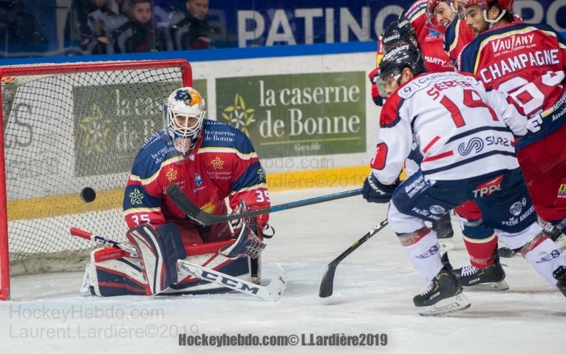 Photo hockey Ligue Magnus - Ligue Magnus : 33me journe : Grenoble  vs Angers  - Grenoble  la peine