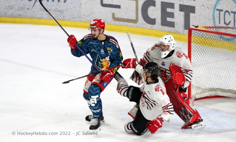 Photo hockey Ligue Magnus - Ligue Magnus : 35me journe : Grenoble  vs Brianon  - Grenoble rpte ses gammes