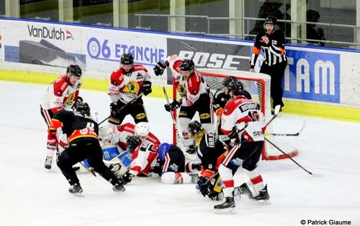 Photo hockey Ligue Magnus - Ligue Magnus : 38me journe : Nice vs Chamonix / Morzine - LM : Les Pionniers au dessus de Nice