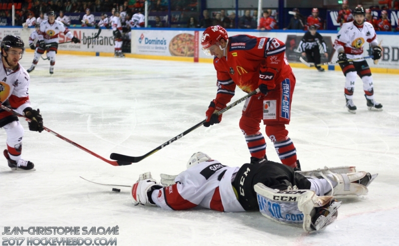 Photo hockey Ligue Magnus - Ligue Magnus : 39me journe : Grenoble  vs Chamonix  - Trou d