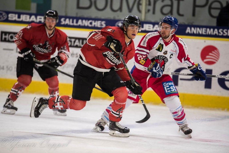 Photo hockey Ligue Magnus - Ligue Magnus : 3me journe : Chamonix  vs Mulhouse - Les Pionniers tiennent leur premire victoire !