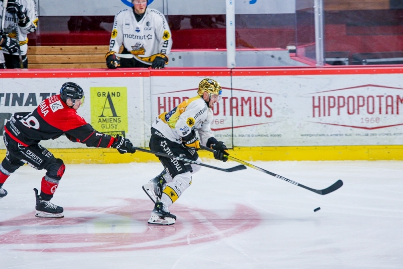 Photo hockey Ligue Magnus - Ligue Magnus : 40me journe : Amiens  vs Rouen - Amiens cde devant Rouen