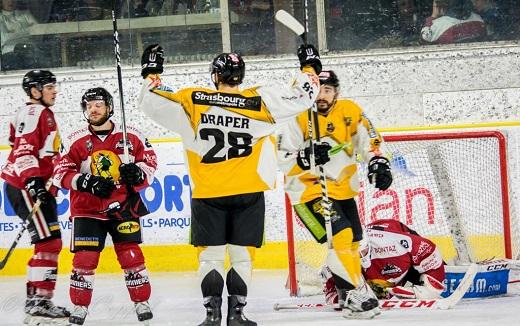 Photo hockey Ligue Magnus - Ligue Magnus : 41me journe : Chamonix / Morzine vs Strasbourg  - LM : LEtoile Noire dtruit les Pionniers