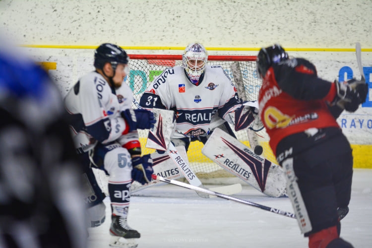 Photo hockey Ligue Magnus - Ligue Magnus : 41me journe : Chamonix  vs Angers  - Un tiers de trop pour les Pionniers