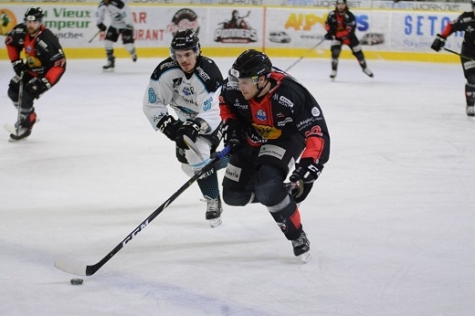 Photo hockey Ligue Magnus - Ligue Magnus : 41me journe : Chamonix  vs Gap  - La bataille pour les playoffs na pas encore livr tous ses secrets