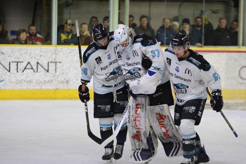 Photo hockey Ligue Magnus - Ligue Magnus : 41me journe : Chamonix  vs Gap  - La bataille pour les playoffs na pas encore livr tous ses secrets
