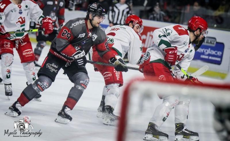 Photo hockey Ligue Magnus - Ligue Magnus : 44me journe : Bordeaux vs Cergy-Pontoise - Dmonstration de ralisme des Jokers !