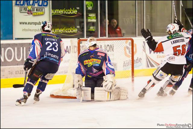 Photo hockey Ligue Magnus - Ligue Magnus : 4me journe  : Epinal  vs Brianon  - Les Diables Rouges stoppent les Dauphins