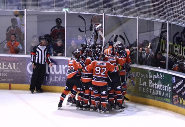 Photo hockey Ligue Magnus - Ligue Magnus : 5me journe : Epinal  vs Strasbourg  - Un immense lan collectif !