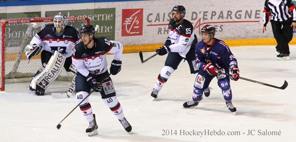 Photo hockey Ligue Magnus - Ligue Magnus : 5me journe : Grenoble  vs Angers  - Grenoble fait le mtier