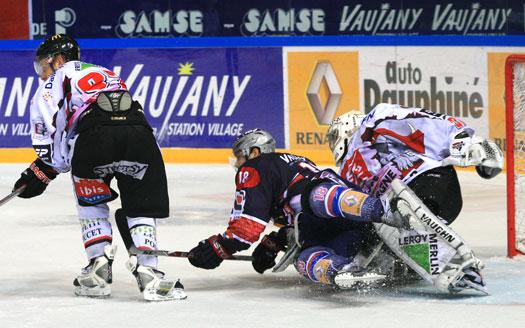 Photo hockey Ligue Magnus - Ligue Magnus : 7me journe : Grenoble  vs Amiens  - Un gros tiers et a repart!