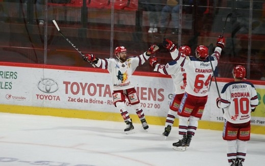 Photo hockey Ligue Magnus - Ligue Magnus : 9ème journée : Amiens vs Grenoble - Une victoire opportuniste de Grenoble Photo hockey Ligue Magnus - Ligue Magnus : 9ème journée : Amiens vs Grenoble - Une victoire opportuniste de Grenoble