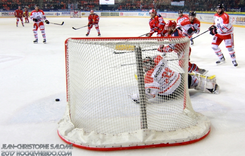 Photo hockey Ligue Magnus - Ligue Magnus : demi-finale, match 5 : Grenoble vs Bordeaux - Bordeaux tout proche d Photo hockey Ligue Magnus - Ligue Magnus : demi-finale, match 5 : Grenoble vs Bordeaux - Bordeaux tout proche d