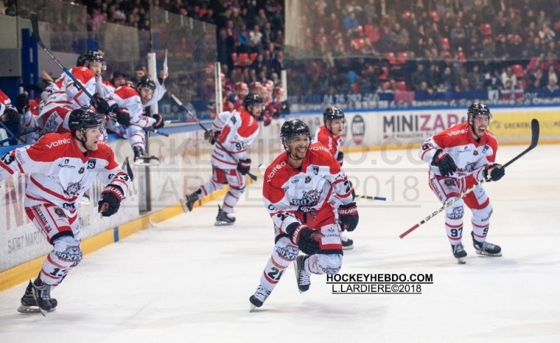 Photo hockey Ligue Magnus - Ligue Magnus : demi-finale, match 5 : Grenoble vs Bordeaux - Bordeaux tout proche d Photo hockey Ligue Magnus - Ligue Magnus : demi-finale, match 5 : Grenoble vs Bordeaux - Bordeaux tout proche d