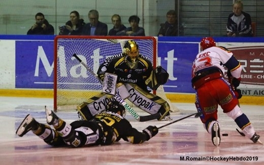 Photo hockey Ligue Magnus - Ligue Magnus - Finale match 2 : Rouen vs Grenoble  - Les Dragons dans le dur