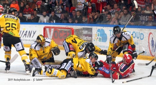 Photo hockey Ligue Magnus - Ligue Magnus - Finale match 3 : Grenoble  vs Rouen - Grenoble Rouen M3: retour (timide) du Dragon