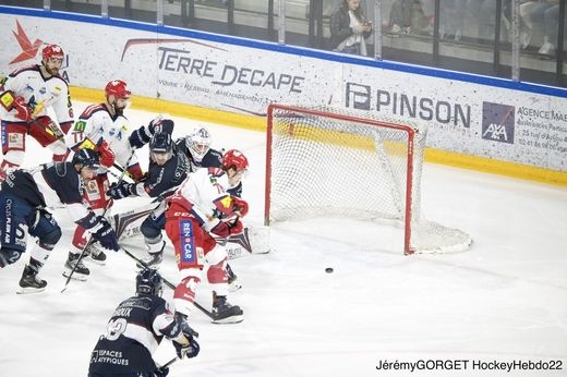 Photo hockey Ligue Magnus - Ligue Magnus - Finale match 4 : Angers  vs Grenoble  - Encore un final en fusillade! 
