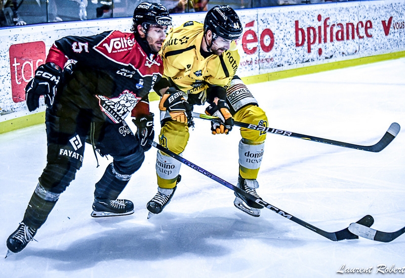Photo hockey Ligue Magnus - Ligue Magnus - Finale match 4 : Bordeaux vs Rouen - Les Dragons arrachent le quatrime match en prolongation !