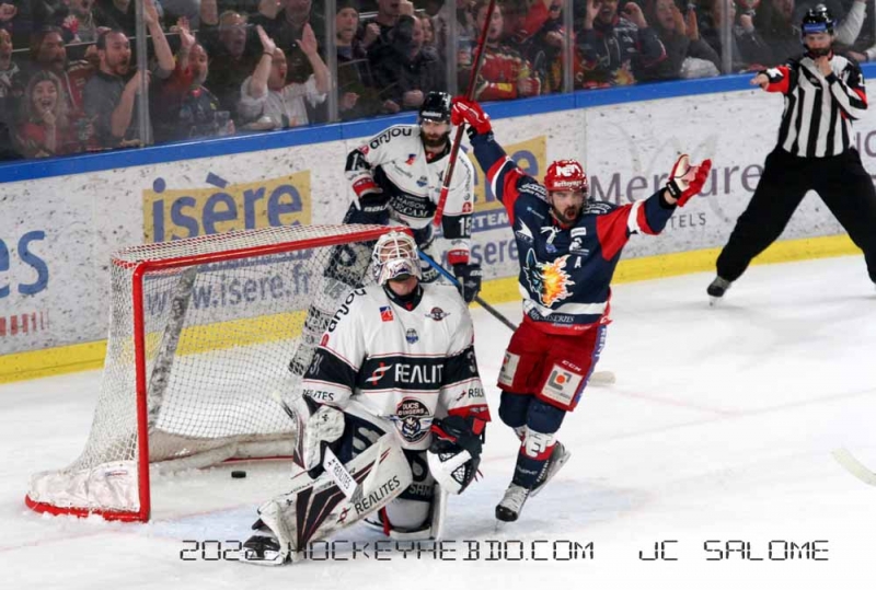Photo hockey Ligue Magnus - Ligue Magnus - Finale match 5 : Grenoble  vs Angers  - Grenoble Puissance 8 !