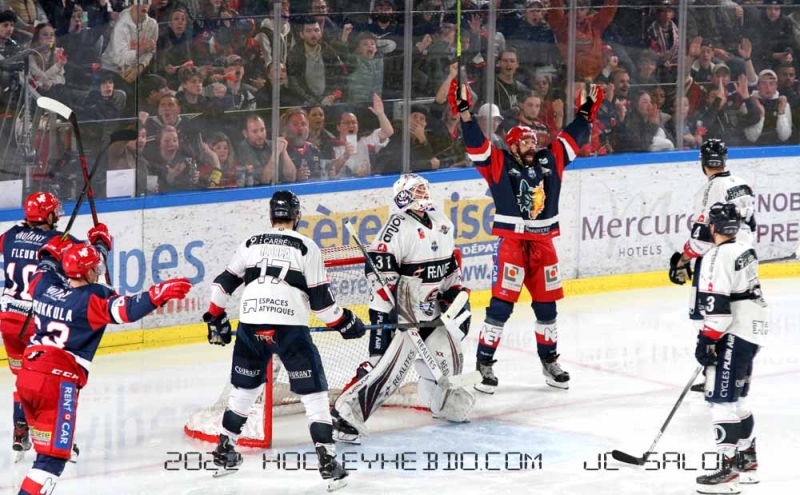 Photo hockey Ligue Magnus - Ligue Magnus - Finale match 5 : Grenoble  vs Angers  - Grenoble Puissance 8 !