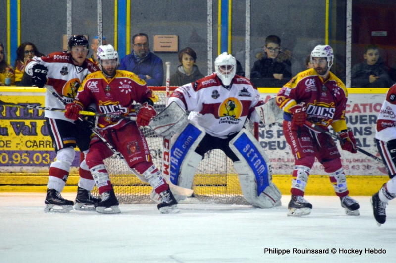 Photo hockey Ligue Magnus - Ligue Magnus : poule de maintien, 2ème journée : Dijon vs Chamonix / Morzine - LM : Mortel coup de piolet Photo hockey Ligue Magnus - Ligue Magnus : poule de maintien, 2ème journée : Dijon vs Chamonix / Morzine - LM : Mortel coup de piolet