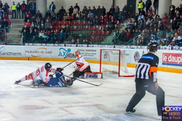 Photo hockey Ligue Magnus - Ligue Magnus : quart de finale, match 2 : Gap  vs Epinal  - LM : Les Rapaces font le break 