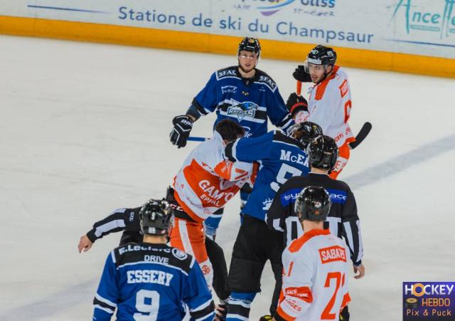 Photo hockey Ligue Magnus - Ligue Magnus : quart de finale, match 2 : Gap  vs Epinal  - LM : Les Rapaces font le break 