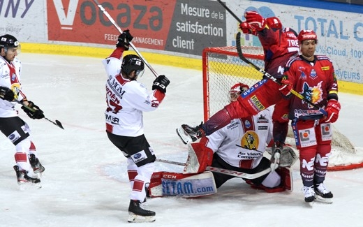 Photo hockey Ligue Magnus - Ligue Magnus - Quart de finale match 1 : Grenoble  vs Chamonix  - Grenoble-Chamonix: ce fut laborieux!