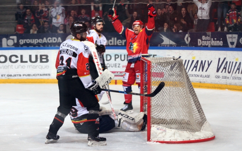 Photo hockey Ligue Magnus - Ligue Magnus - Quart de finale match 1 : Grenoble  vs Nice - Grenoble dbute idalement ces play offs