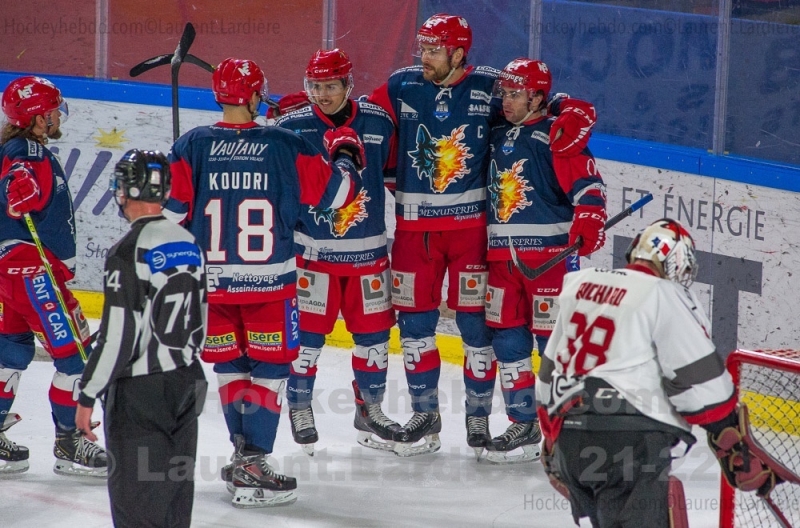 Photo hockey Ligue Magnus - Ligue Magnus - Quart de finale match 2 : Grenoble  vs Bordeaux - Grenoble garde le contrle 