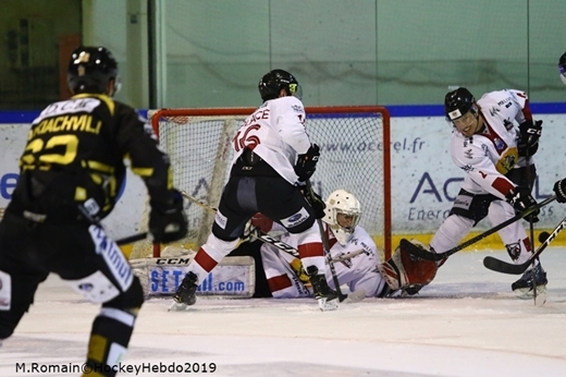 Photo hockey Ligue Magnus - Ligue Magnus - Quart de finale match 2 : Rouen vs Chamonix  - Les Dragons asphyxient les Pionniers