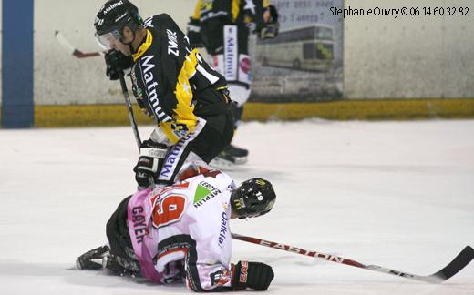 Photo hockey Ligue Magnus - Ligue Magnus : Rouen (Les Dragons) - Focus Jonathan Zwikel