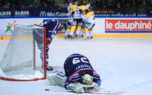 Photo hockey Ligue Magnus - Ligue Magnus, quarts de finale, match 5 : Grenoble  vs Rouen - Sabourin ferme la porte et limine Grenoble !