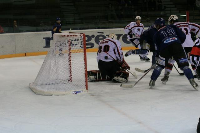 Photo hockey Ligue Magnus - LM - 10me journe : Mont-Blanc vs Brianon  - Si proche de l